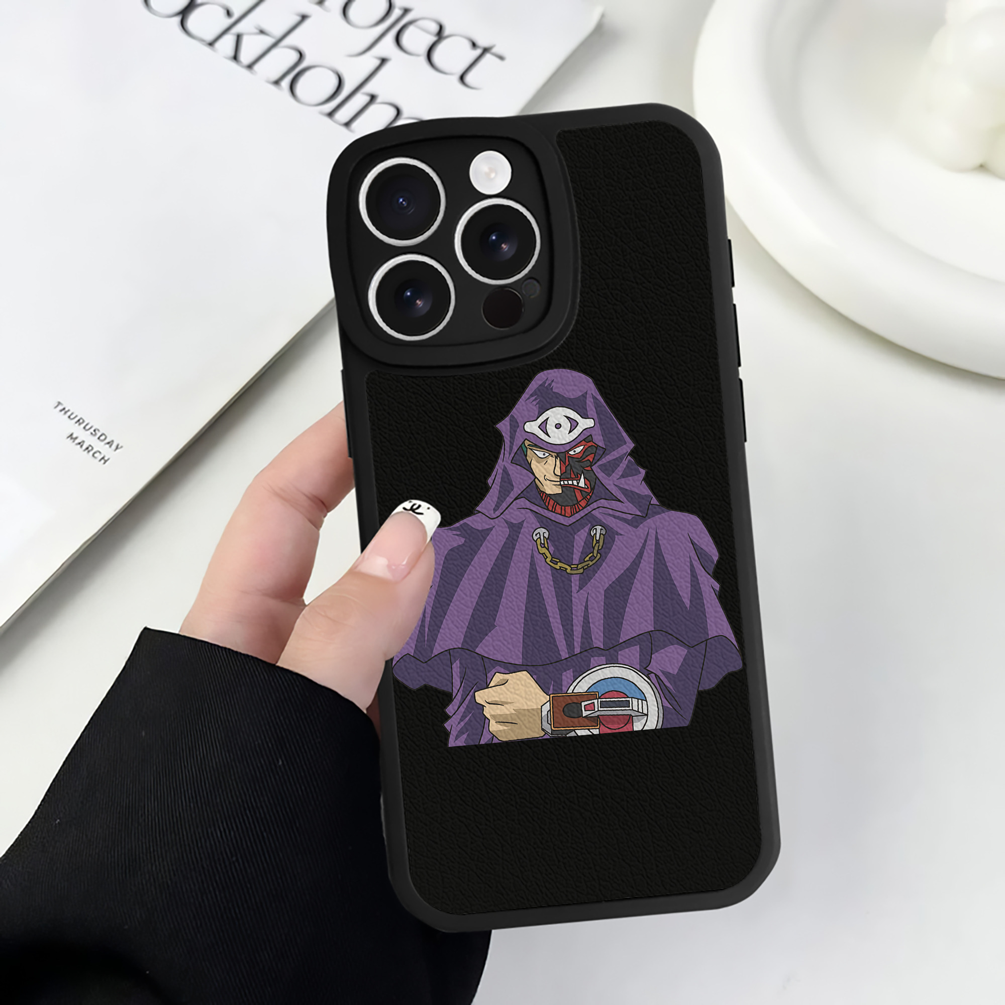 （画像用） 遊☆戯☆王 Yu-Gi-Oh! 【iPhone 16シリーズ対応】シリコンスマホケース（レザー調） 材質：シリコン